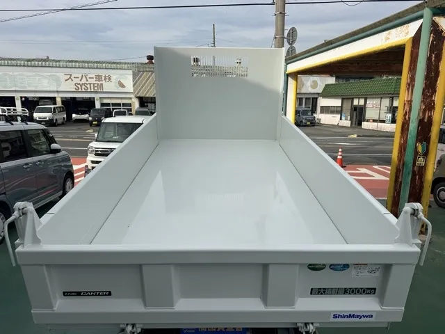 キャンター(三菱)キョウカダンプ ３ｔ登録済未使用車 6