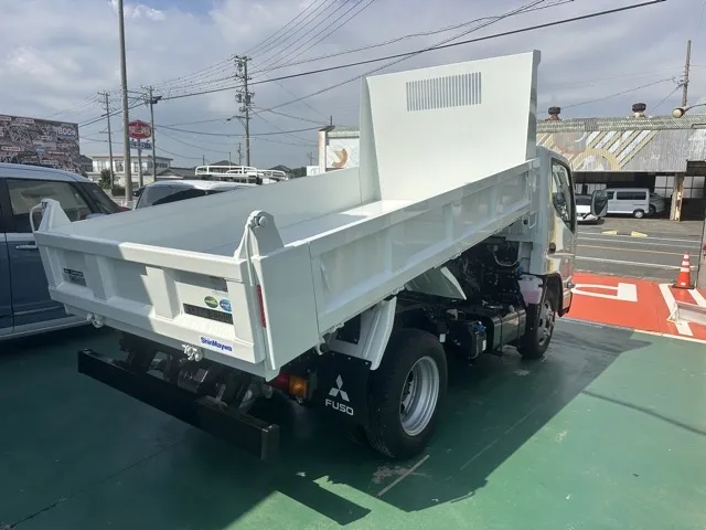 キャンター(三菱)キョウカダンプ ３ｔレンタ登録済未使用車 5