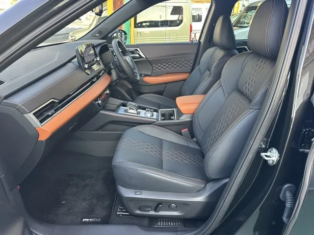 アウトランダー(三菱)P中古車 4
