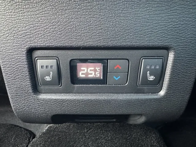 アウトランダー(三菱)P中古車 7