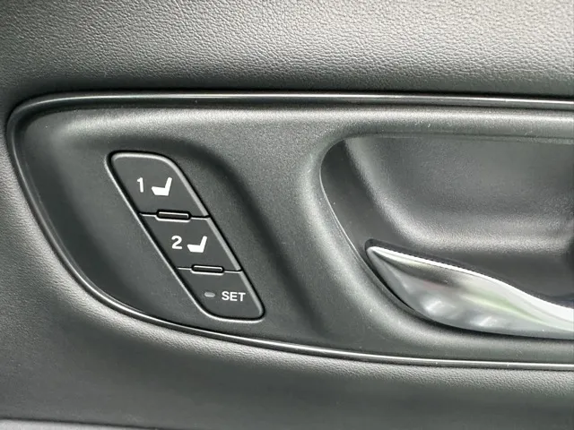 ZR-V(ホンダ)e：HEV Z中古車 15