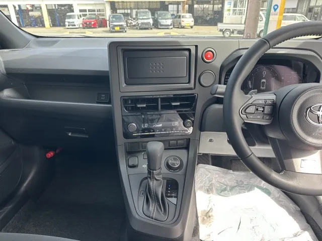 GRヤリス(トヨタ)RC ４WD 6MT登録済未使用車 14