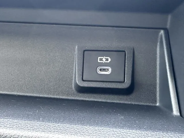 GRヤリス(トヨタ)RC ４WD 6MT登録済未使用車 15