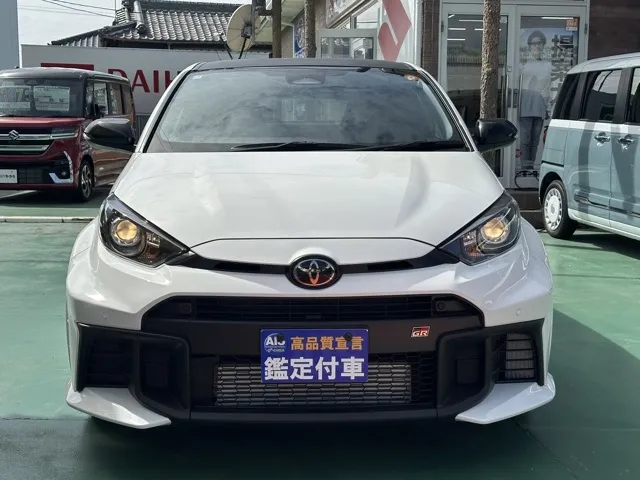 GRヤリス(トヨタ)RC ４WD 6MT登録済未使用車 24