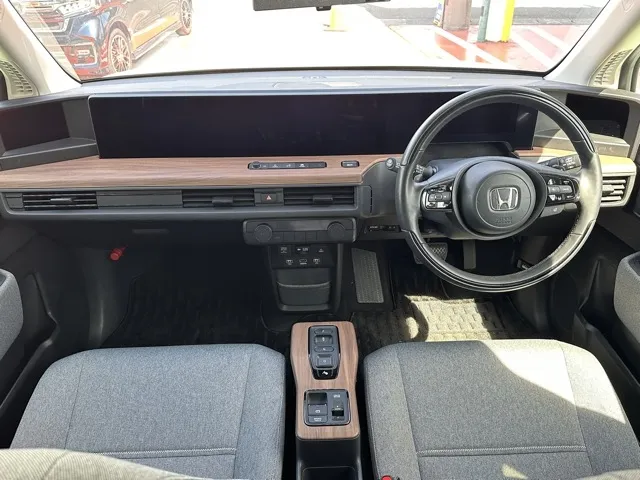 HONDAe(ホンダ)アドバンスディーラ-試乗車 5