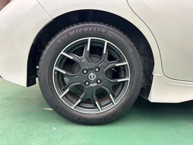 ノート(ニッサン)eパワー ニスモ中古車 12