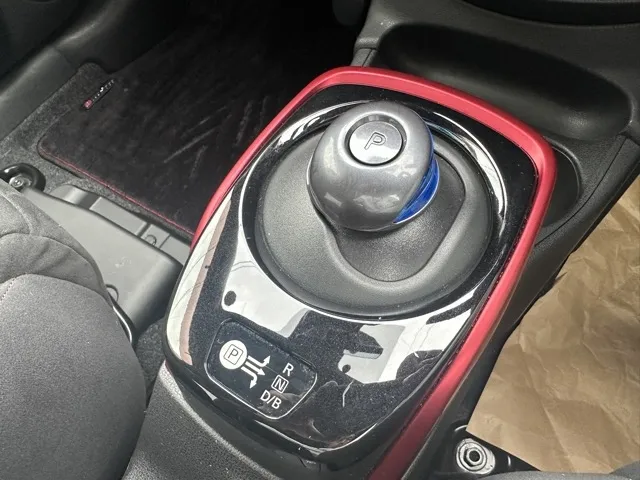 ノート(ニッサン)eパワー ニスモ中古車 24