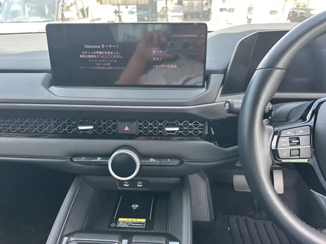 アコード(ホンダ)e：HEV中古車 15