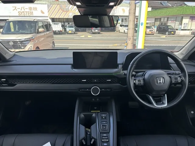 アコード(ホンダ)e：HEV中古車 5