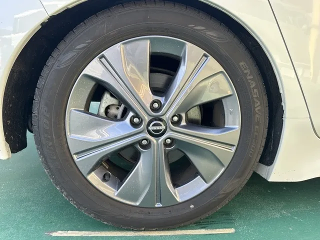 リーフ(ニッサン)e+ アーバンクロム中古車 9