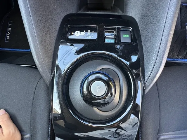 リーフ(ニッサン)e+ アーバンクロム中古車 16