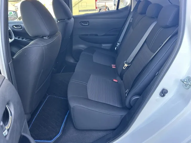 リーフ(ニッサン)e+ アーバンクロム中古車 4