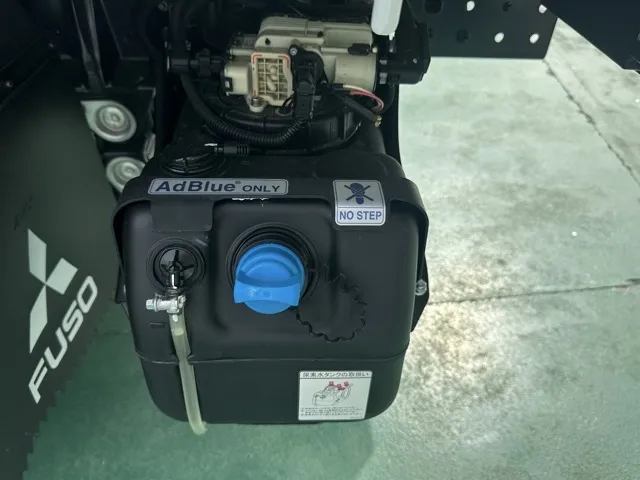 キャンター(三菱)Wキャブ　２ｔ　５ＭＴレンタ登録済未使用車 9