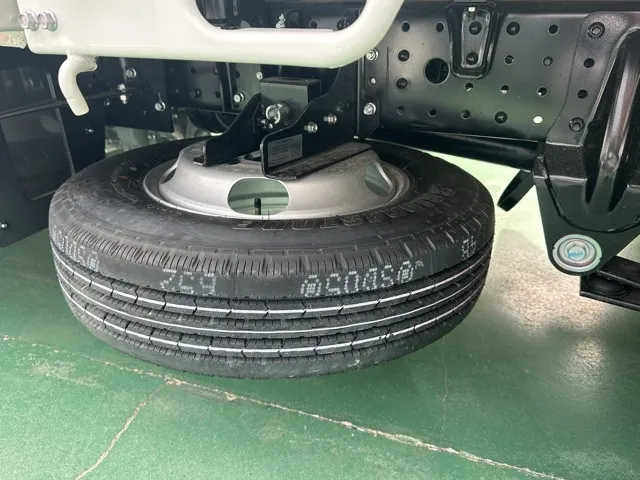 キャンター(三菱)Wキャブ　２ｔ　５ＭＴレンタ登録済未使用車 10
