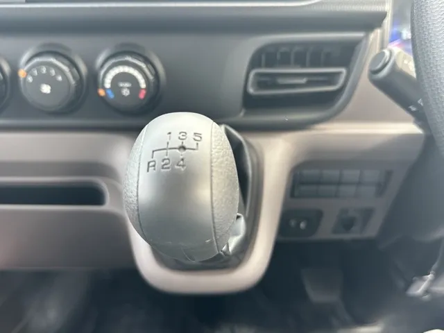 キャンター(三菱)Wキャブ　２ｔ　５ＭＴレンタ登録済未使用車 25