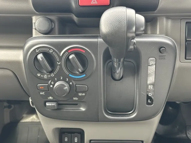 クリッパー(ニッサン)DX GLパッケージ CVT 4WD中古車 15