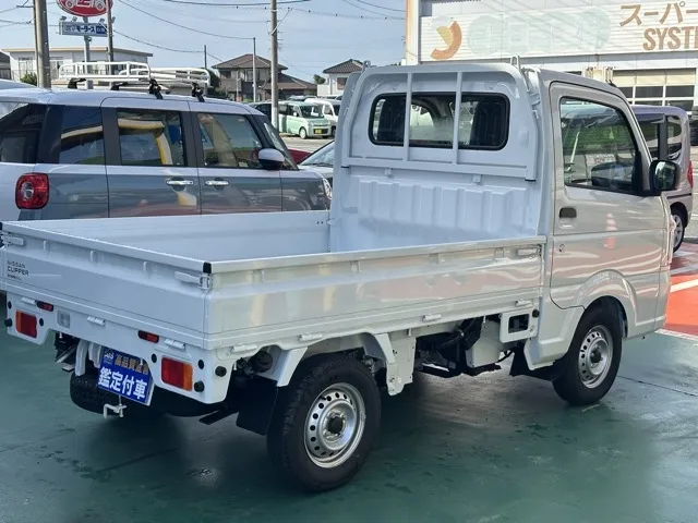 クリッパートラック(ニッサン)DX MT届出済未使用車 9