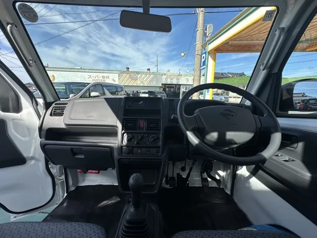 クリッパートラック(ニッサン)DX MT届出済未使用車 4