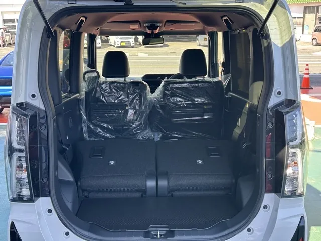 タント(ダイハツ)RS届出済未使用車 11
