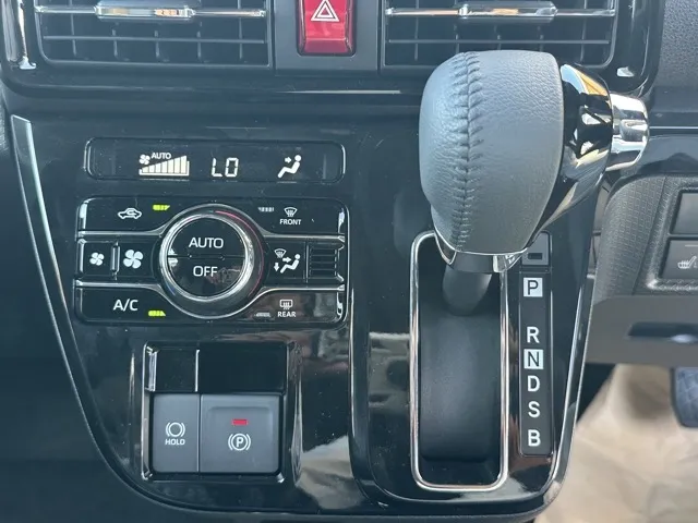 タント(ダイハツ)RS届出済未使用車 16