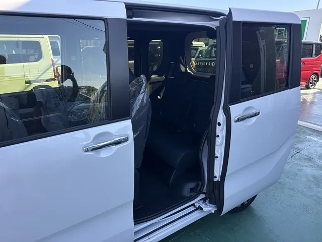 タント(ダイハツ)RS届出済未使用車 4