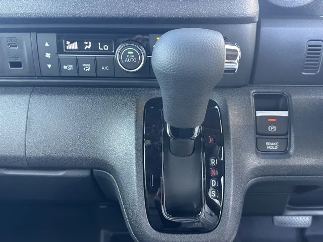 N-BOX(ホンダ)N-BOXカスタムターボ コーディネートスタイル届出済未使用車 17