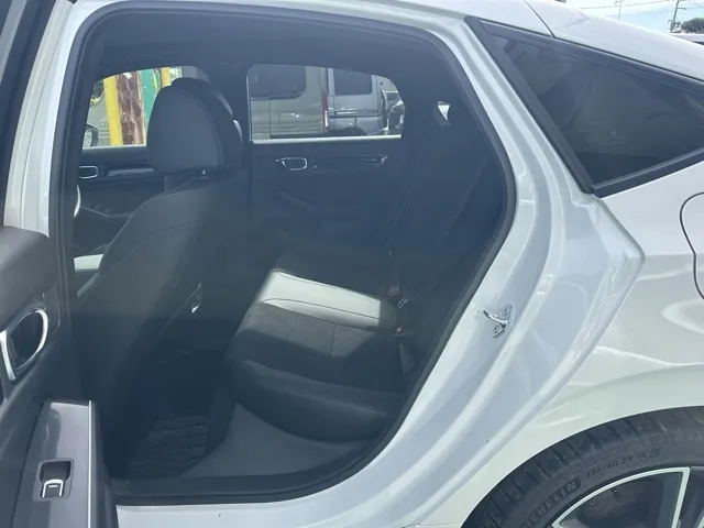 シビック(ホンダ)e：HEV EX サンルーフディーラ-試乗車 4