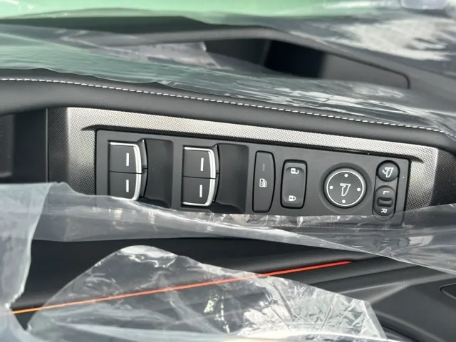 アコード(ホンダ)e：HEV登録済未使用車 11