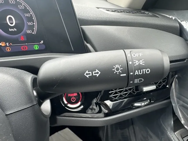 アコード(ホンダ)e：HEV登録済未使用車 26