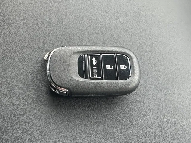 アコード(ホンダ)e：HEV登録済未使用車 27