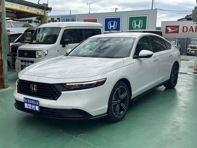 アコード(ホンダ)e：HEV登録済未使用車 1