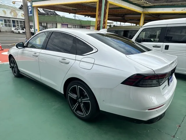 アコード(ホンダ)e：HEV登録済未使用車 2