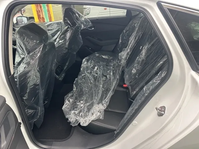 アコード(ホンダ)e：HEV登録済未使用車 4