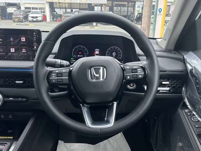 アコード(ホンダ)e：HEV登録済未使用車 7