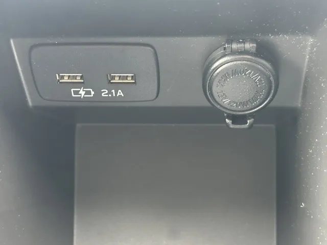 XV(スバル)アドバンス スタイルエディション ルーフレール 4WD中古車 24