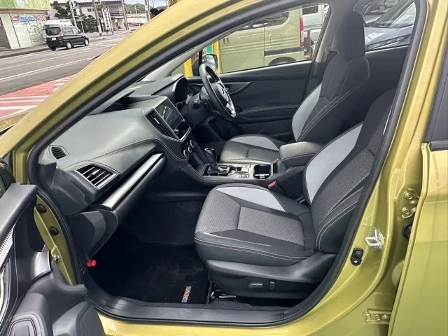 XV(スバル)アドバンス スタイルエディション ルーフレール 4WD中古車 3