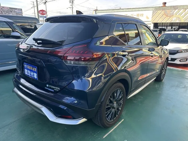 キックス(ニッサン)オーテック 4WD中古車 11