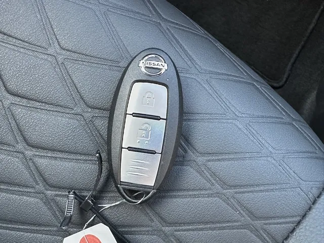 キックス(ニッサン)オーテック 4WD中古車 21