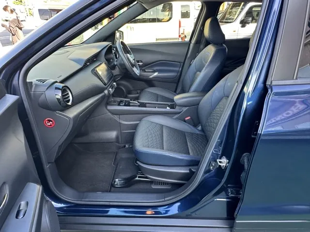 キックス(ニッサン)オーテック 4WD中古車 3