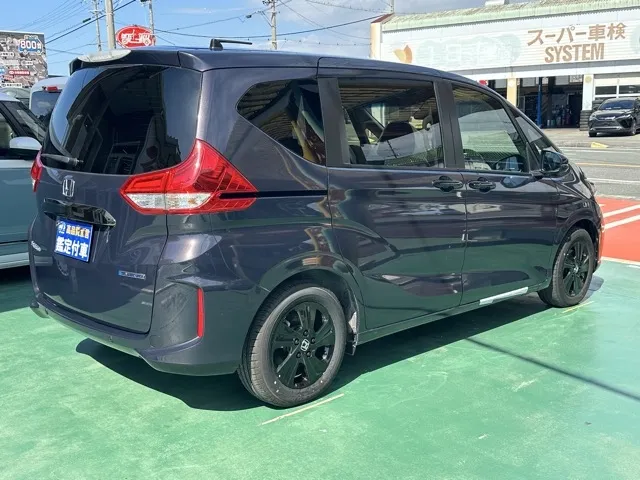フリード(ホンダ)ハイブリッドG BLACK STYLE登録済未使用車 12