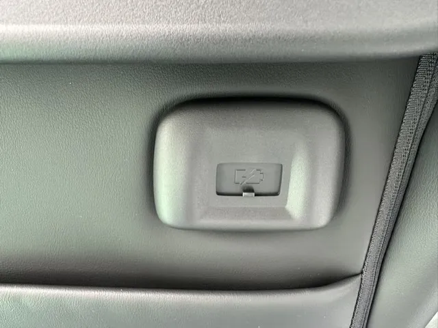 セレナ(ニッサン)eパワー オーテック アラウンドビューモニター 12.3ナビ登録済未使用車 10