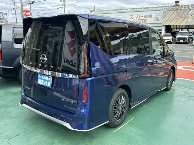 セレナ(ニッサン)eパワー オーテック アラウンドビューモニター 12.3ナビ登録済未使用車 16