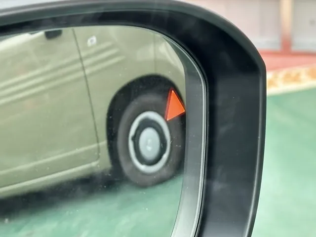 セレナ(ニッサン)eパワー オーテック アラウンドビューモニター 12.3ナビ登録済未使用車 18