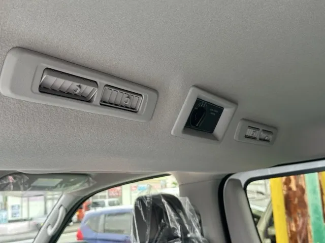 キャラバン(ニッサン)2.0 ロングGRANDプレミアム GX登録済未使用車 9