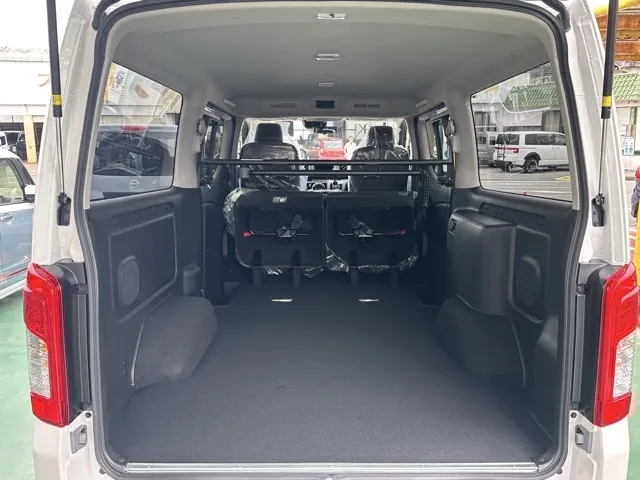 キャラバン(ニッサン)2.0 ロングGRANDプレミアム GX登録済未使用車 14