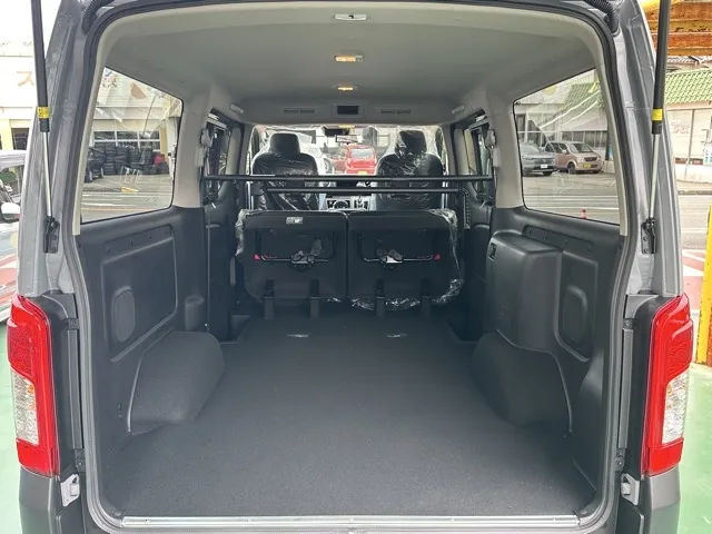 キャラバン(ニッサン)ロング プレミアムGX アウトドアブラックED登録済未使用車 14