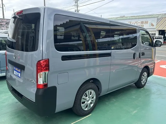 キャラバン(ニッサン)ロング プレミアムGX アウトドアブラックED登録済未使用車 15