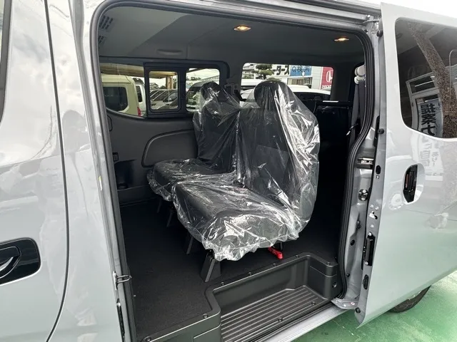 キャラバン(ニッサン)ロング プレミアムGX アウトドアブラックED登録済未使用車 4