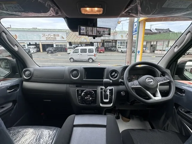 キャラバン(ニッサン)ロング プレミアムGX アウトドアブラックED登録済未使用車 6