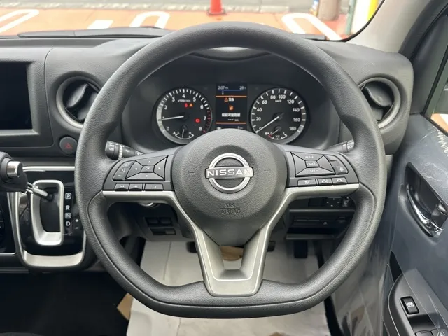 キャラバン(ニッサン)ロング プレミアムGX アウトドアブラックED登録済未使用車 7